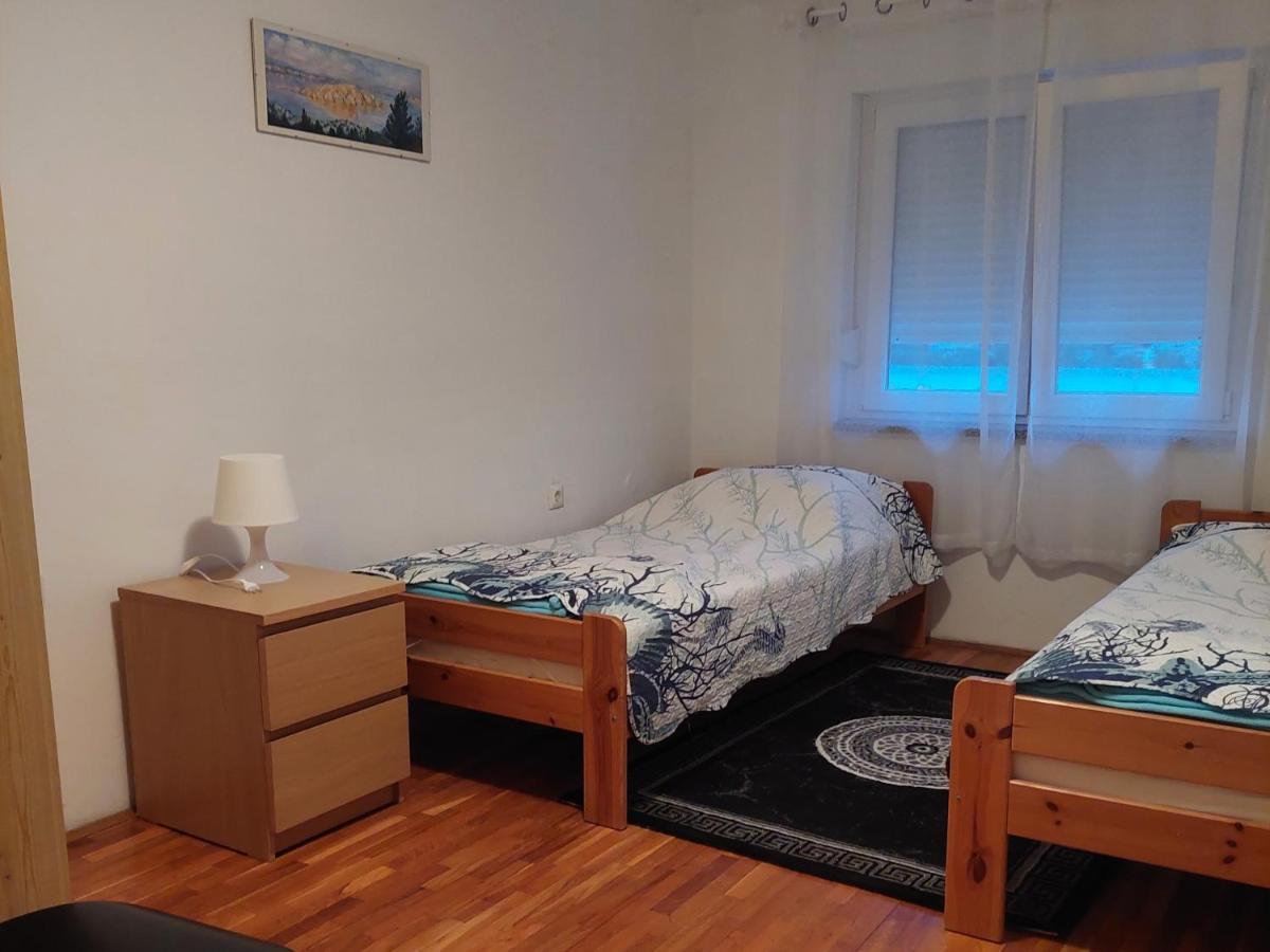 Apartmani Mujagic Batomalj Exteriör bild